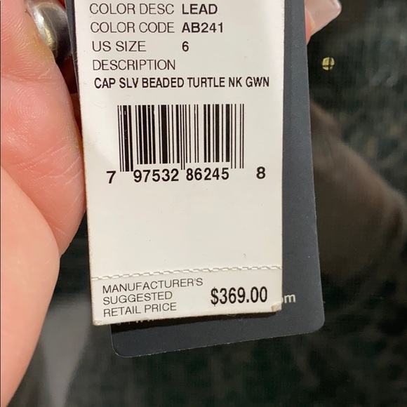 Adrianna Papell cap Sleeves,mock neck beaded long gown - Picture 8 of 10